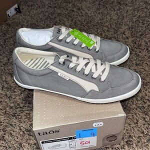 Taos Shooting Star Womens 11 Grey Lace Up Sneakers Low Top Casual Canvas Shoes